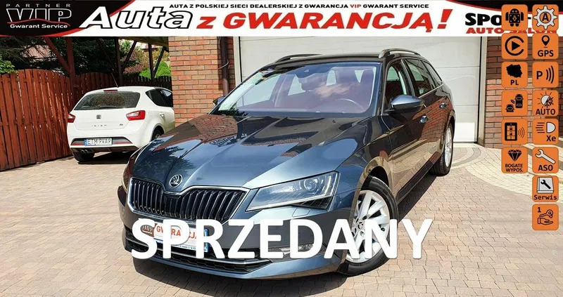 łódzkie Skoda Superb cena 81300 przebieg: 135590, rok produkcji 2017 z Rzeszów